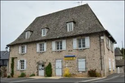 Village Cantalien, Roannes-Saint-Mary se situe en région ...