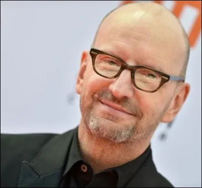 Quel est le nom de ce cinéaste avec lequel elle a tourné plusieurs films dans les année 2000 ?