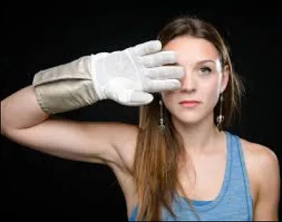 Quelle médaille a par ailleurs été remportée par l'équipe de France de cette spécialité de l'escrime aux JO de Tokyo en 2020 ?