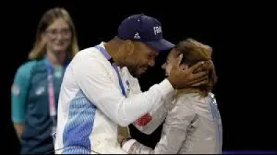 Quelle médaille a été obtenue par Manon à l'issue des JO de Paris 2024 en individuel ?