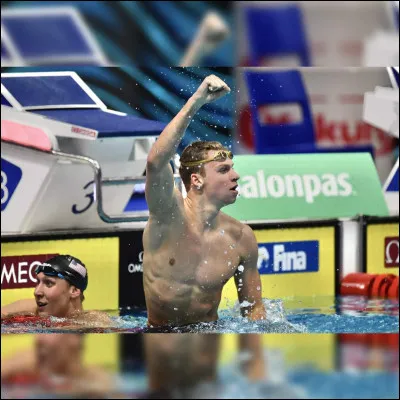 Le nageur Léon Marchand a remporté cinq médailles d'or aux Jeux olympiques de Paris 2024.