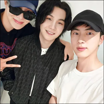 Quel membre est parti le premier au service militaire ?