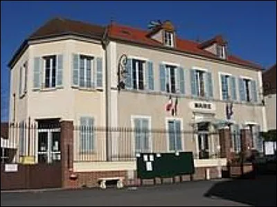 Ville de l'arrondissement de Mantes-la-Jolie, sur les bords de Seine, Follainville-Dennemont se situe dans le département ...