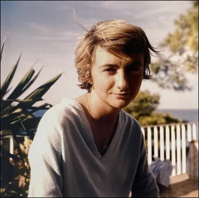 Qui a écrit le livre : "Bonjour tristesse" ?