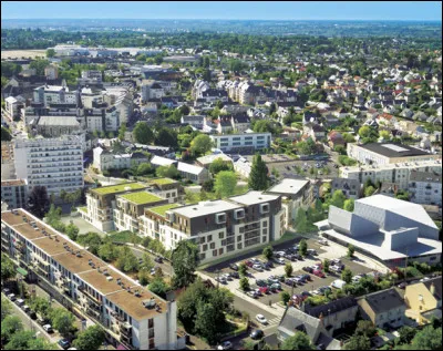 Ville également de banlieue... Avec ici 38 000 habitants :