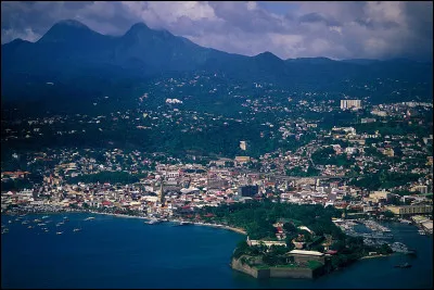 Tout ce que je peux dire c'est qu'il y fait chaud... 74 000 habitants pour la ville commençant par F la plus peuplée :