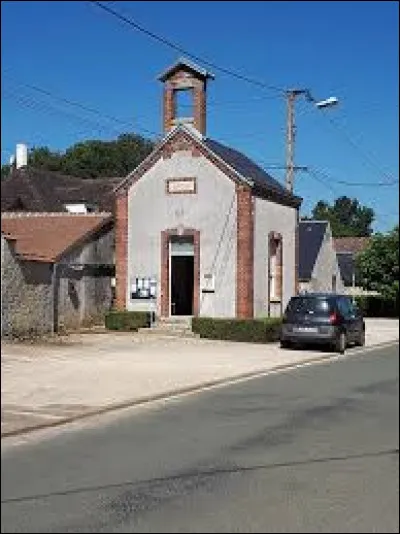 Et pour finir, je vous emmène dans le Centre-Val-de-Loire, à Morainville. Petit village de 15 habitants, dans l'arrondissement de Chartres, il se situe dans le département ...