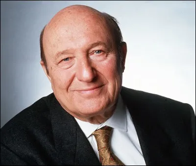 Qui est cet écrivain, auteur du roman policier intitulé ''Le coup du père François'' ?