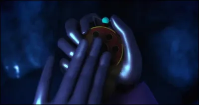 Quel est le nom donné au bijou entreposé dans la Grotte Sacrée ?