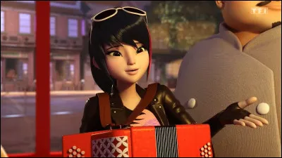 À la fin du téléfilm, de quel instrument de musique Fei se met-elle à jouer ?