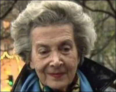 Qui est cette poétesse du 20e siècle, auteure du poème ''Léponge'' ?