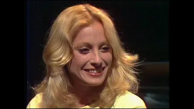 De quel album de Véronique Sanson sont issues les chansons : Cest long, cest court, Amoureuse et Visiteurs et voyageurs ?