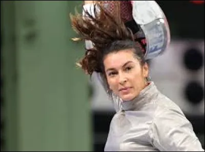 Quelle médaille a été obtenue par Sara en équipe aux JO de Tokyo en 2020 ?