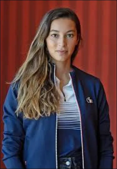 De quelle ville française est-elle originaire ?