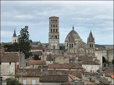 Cette ville accueille deux célebres festivals l'un de la BD et l'autre du cinéma francophone :