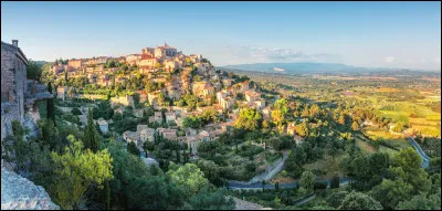 Ville de plus de 140 000 habitants surnommée " la ville aux 100 fontaines" :