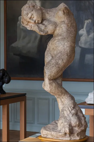 Qui est l'artiste à l'origine de la sculpture "La Voix intérieure" ?