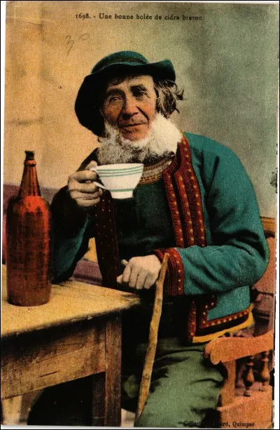 Aujourd'hui, montres, réveils et horloges nous renseignent sur l'heure mais jadis pas de tout ça, il y avait bien le cadran solaire mais il ne fonctionnait que les jours ensoleillés, alors on a inventé un système qui permettait de mesurer le temps, la durée. Comment s'appelle ce génial appareil ?