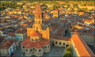 Dans quel département est située la ville de "Brioude" ?