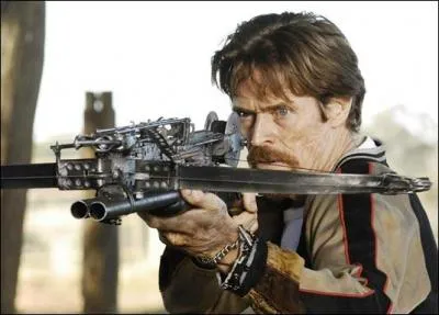 Quel rle Willem Dafoe tient-il dans le film 'Daybreakers' dans lequel il incarne Lionel 'Elvis' Cormac ?