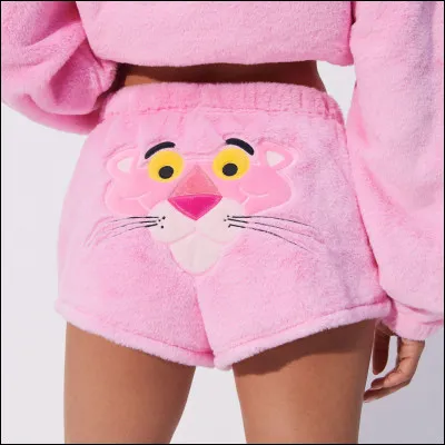 Quel instrument est souvent associé au thème musical de la Panthère Rose ?