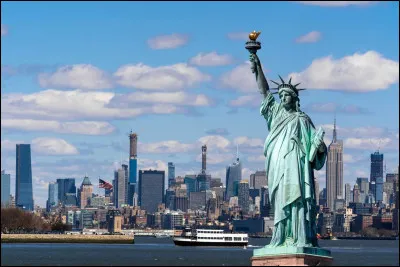 Bourvil : Salade de fruits. (cette chanson est sortie en 1959)

Ta mère t'a donné comme prénom
Salade de fruits, ah, quel joli nom
Au nom de tes ancêtres -----
Il faut reconnaître que tu le portes bien

Qui sont ses ancêtres ?