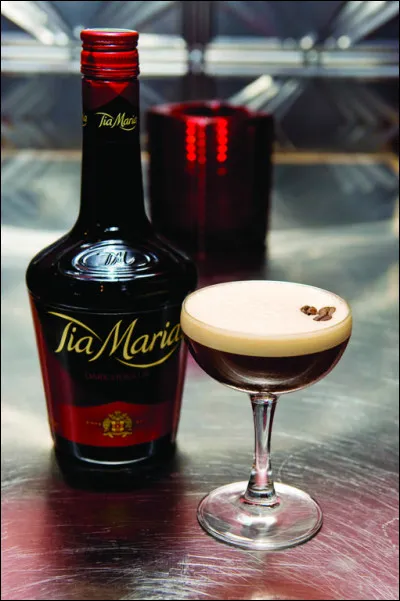 &Agrave; base de quoi est r&eacute;alis&eacute;e la liqueur de la Jama&iuml;que nomm&eacute;e Tia Maria ?