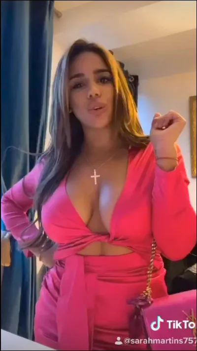 Comment s'appelle cette candidate de télé-réalité devenue aussi une grande influenceuse ?