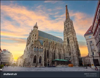 À quel ex-membre des Beatles faut-il attribuer l'album intitulé "Goodnight Vienna" ?