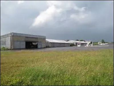 Je vous attends sur l'aérodrome de Dijon-Darois, à Darois. Nous sommes dans l'ex région ...