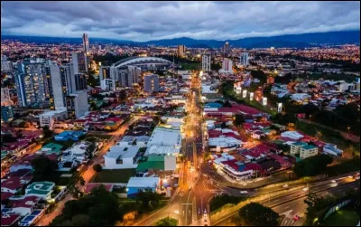 Comment appelle-t-on les habitants de San José ?