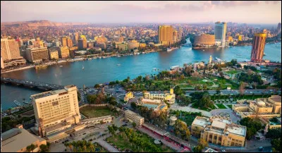 Comment appelle-t-on les habitants du Caire ?