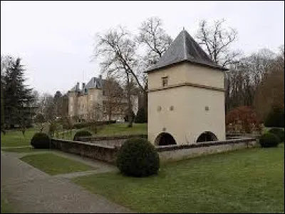 Je vous emmène en Lorraine à la découverte du colombier et du château d'Urville, à Pont-à-Chaussy. Ancienne commune de l'arrondissement de Metz, elle se situe ...