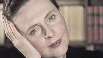 Quel était le nom de l'épouse de Louis Aragon ?