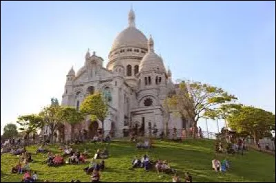 En quelle année a débuté la construction de la basilique du Sacré-Cur à Paris ?