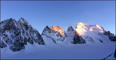 A quelle altitude situez-vous le point culminant du département ?