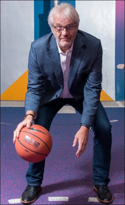 Qui est cet ancien joueur ?