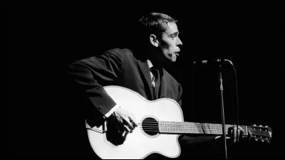 Cet enfant du «Plat Pays» aimait autant «Amsterdam» que «Vesoul». Malgré ce que pouvaient dire «Ces gens-là», il n’avait que l’amour et ne voulait pas qu’on le quitte. Ainsi il interprétait «La Chanson des vieux amants». Il ne faisait pas partie des vieux mais à sa mort il avait «Bruxelles» dans la peau et la chanson. Quel chanteur décède en octobre 1978 ?