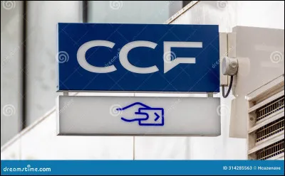 "À crédit et en stéréo" est le titre d'une chanson de ...