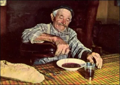 Les Trois Cafés gourmands : Â nos souvenirs. (cette chanson est sortie en 2018)

Cette chanson est un véritable hymne à la Corrèze, l'auteur va jusqu'à évoquer une coutume rurale du midi de la France. 
En quoi consiste cette coutume ?