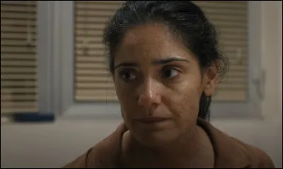 Voici Laura. Dans quelle série Netflix, dont la plupart de l'histoire se déroule à Cambados, joue-t-elle ?