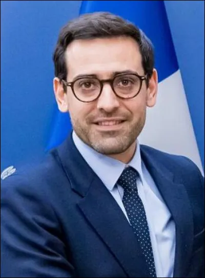 Quel est le sous-titre du livre de Jean Cayrol, de 1949, "la Couronne du chr&eacute;tien" ?