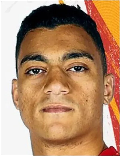 Il tire les coups francs comme un pharaon, c'est :