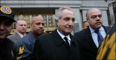 On peut dire que Bernard Madoff était un "patte-pelu", à savoir...