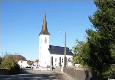 Je vous emmène maintenant dans le Béarn, à Charre. Commune traversée par le Saison et l'Apaure, elle se situe dans le département ...