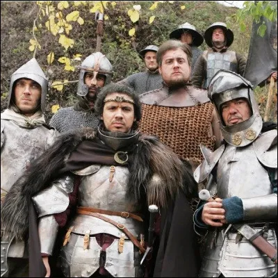 Quelle actrice r&eacute;v&eacute;l&eacute;e par la s&eacute;rie "Kaamelott" conna&icirc;t actuellement le succ&egrave;s dans le r&ocirc;le principal de la s&eacute;rie "HPI" ?