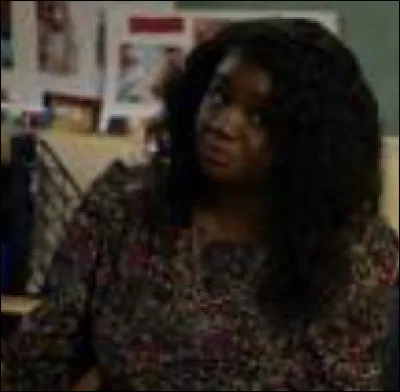 Cest la femme de Wayne. Elle s'appelle...