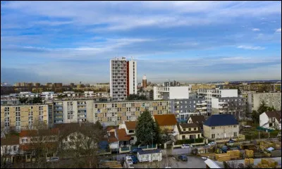 Quelle est cette commune, préfecture du département de la Seine-Saint-Denis ?