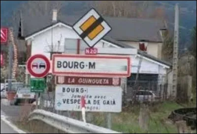 Quelle est cette commune du département des Pyrénées- Orientales en Occitanie, frontalière avec l'Espagne ?