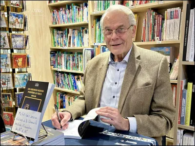 Comment se nommait le maire de Lyon entre 1989 et 1995 ?